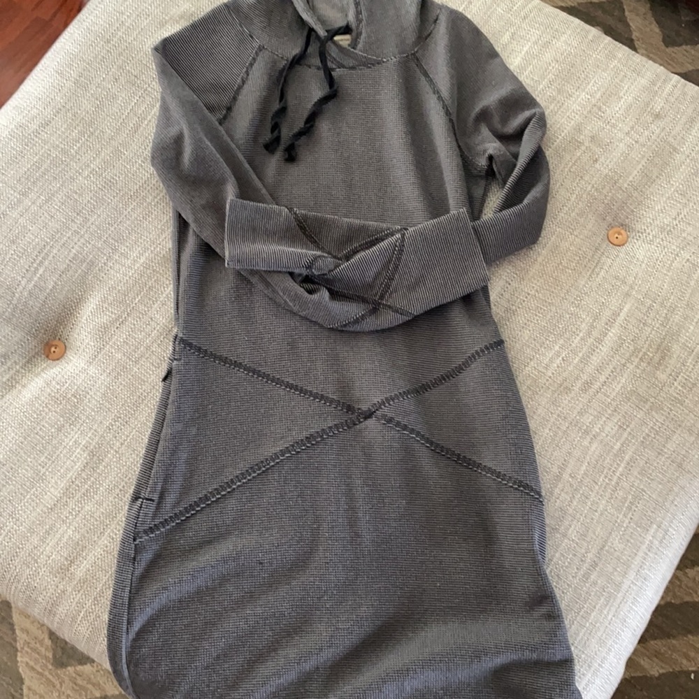 Royal Robbins women’s casual dress